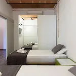 Ab Paral-lel Spacious شقة