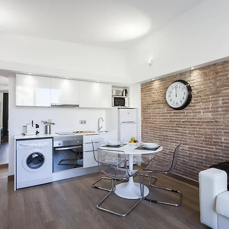 Ab Paral-Lel Spacious Apartments